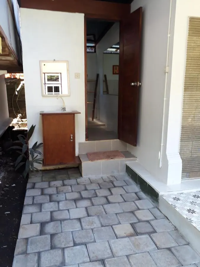 Manuh Guest House Нуса-Дуа Индонезия